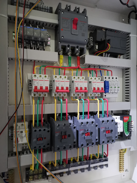 QN-PLC/70KW-A     PLC經(jīng)濟(jì)型配電箱